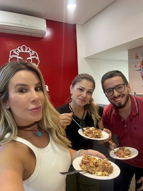 Aprendendo inglês com sabor: turma “Speak Up 3” prepara risoto à carreteira! Blog Cultura Inglesa